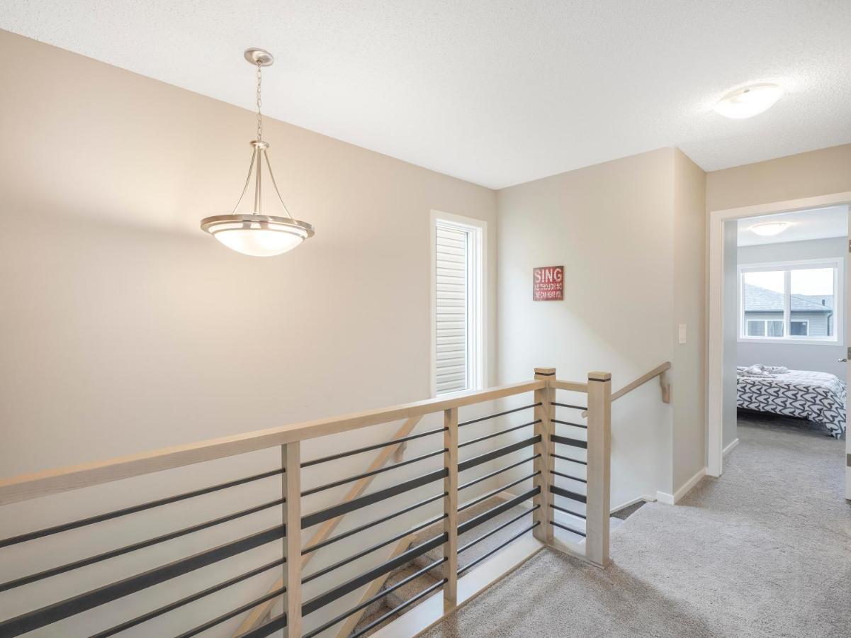 A Cozy 3 Bedroom New House With 2 Living Apartment