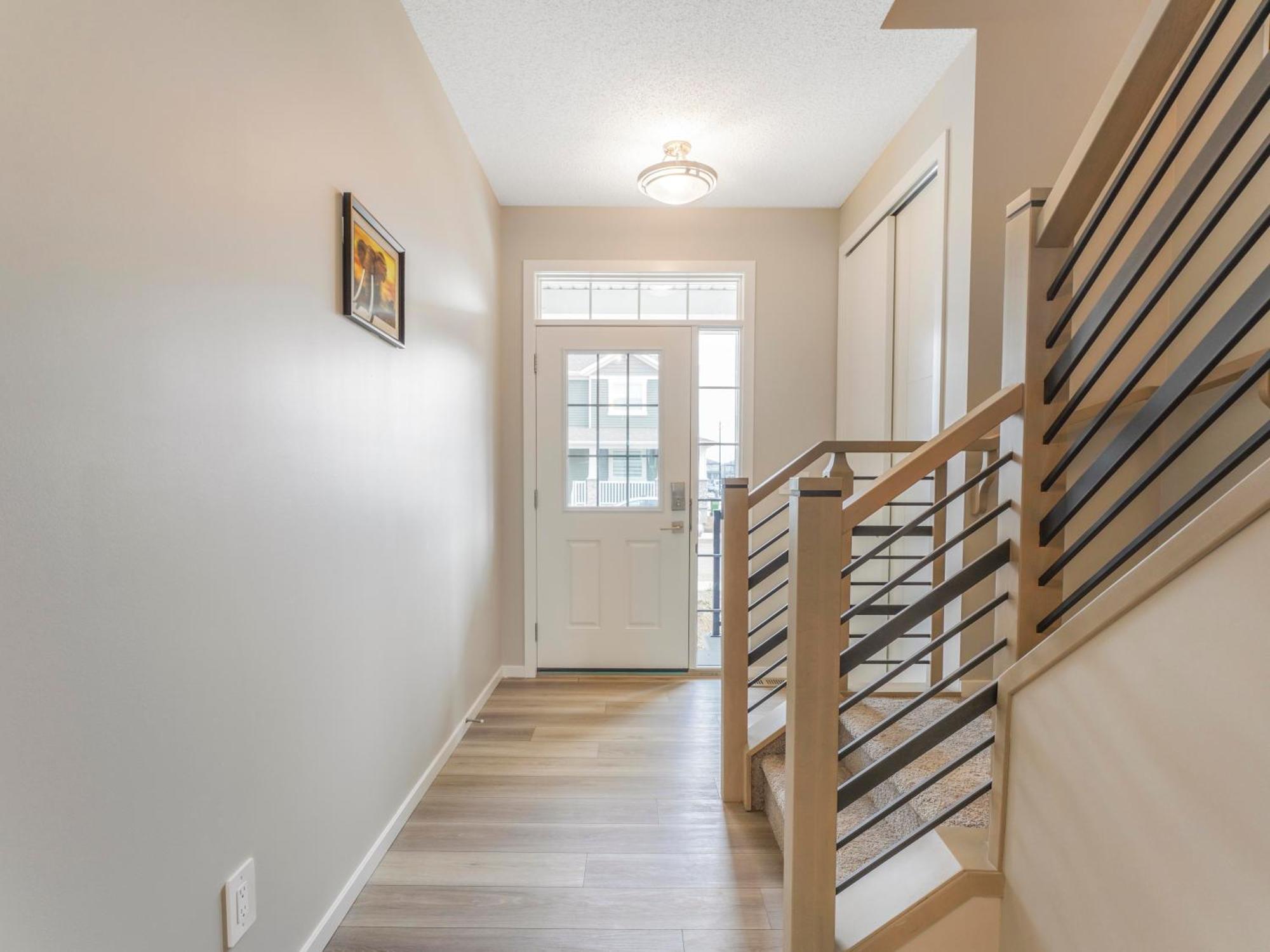 A Cozy 3 Bedroom New House With 2 Living Apartment