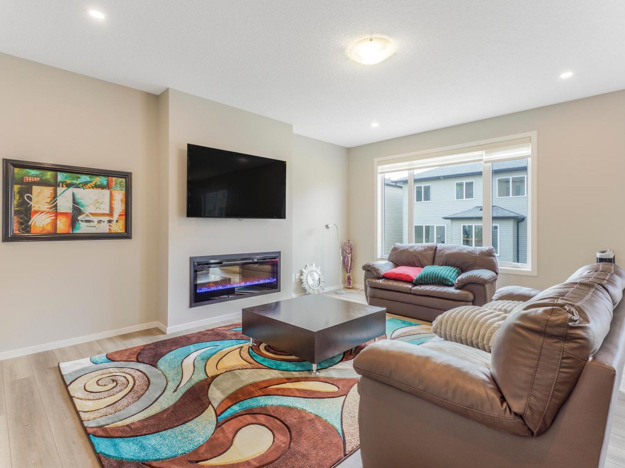 A Cozy 3 Bedroom New House With 2 Living Apartment
