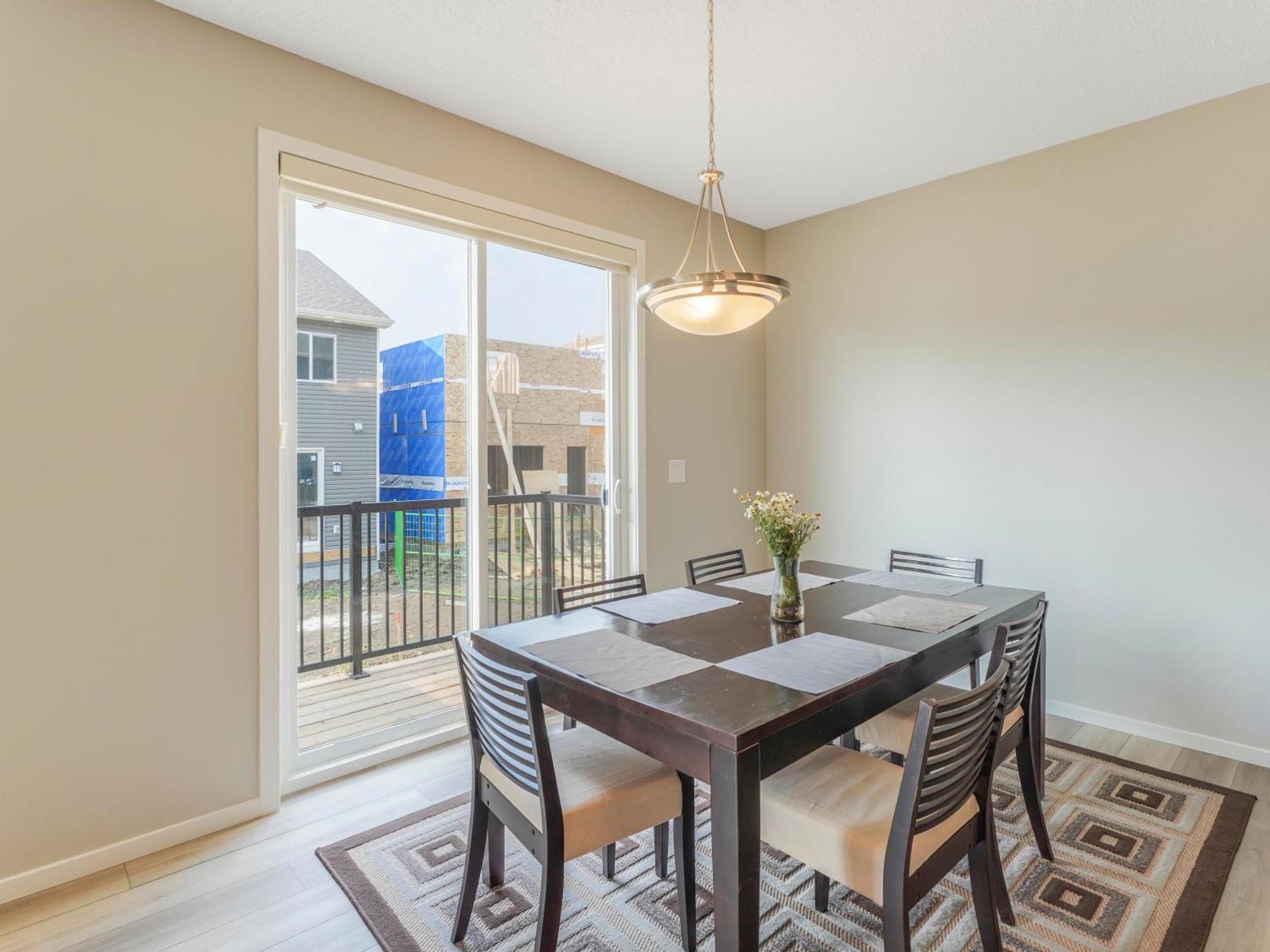 A Cozy 3 Bedroom New House With 2 Living Apartment *